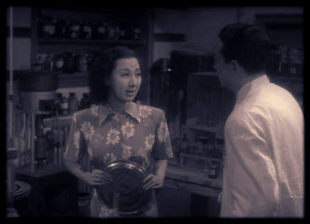 Machiko et un de ses nombreux soupirants.